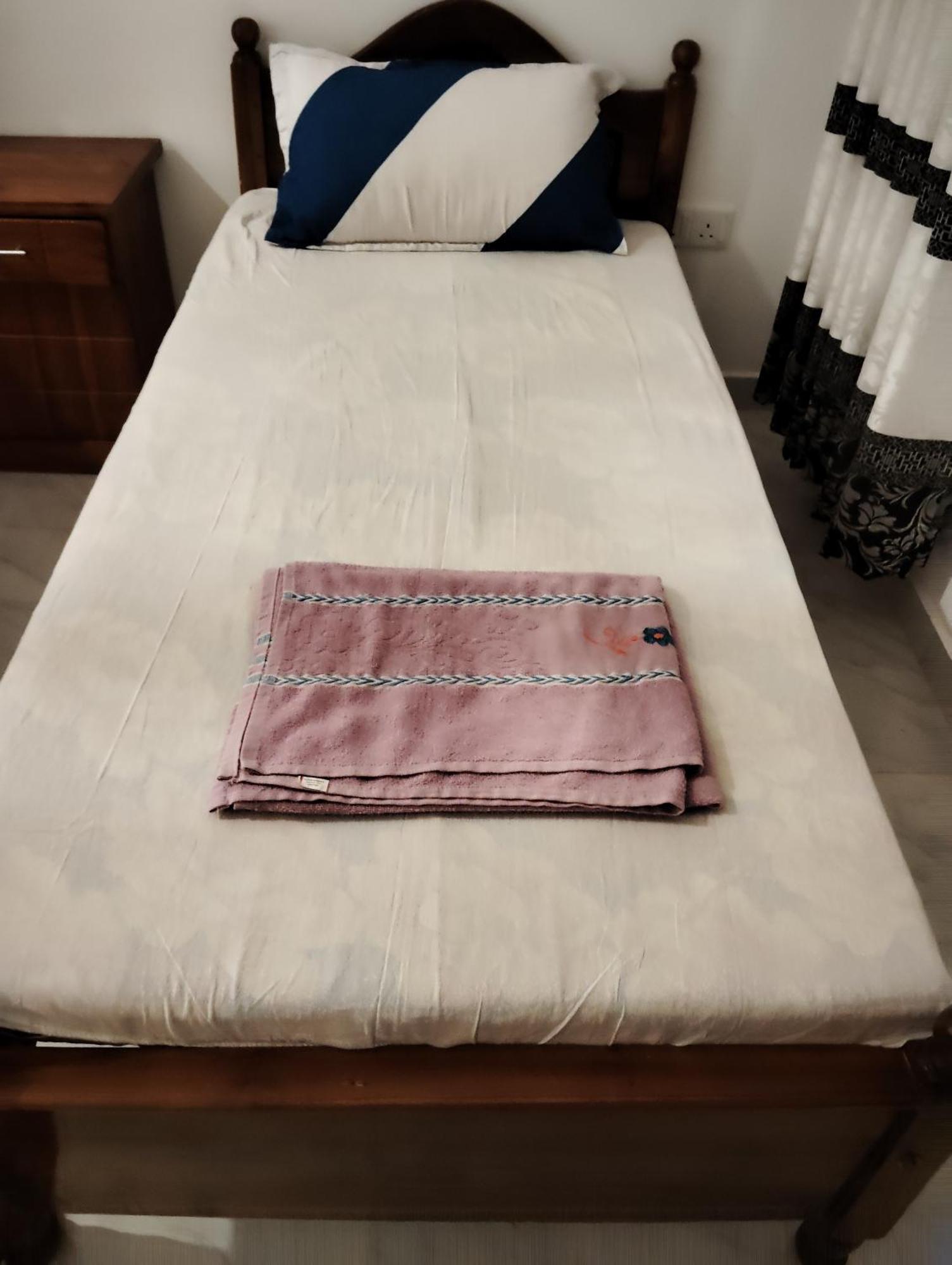Hotel Navodya Guest Mirissa Chambre photo